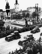 Бронеавтомобили БА-10 на параде 7 ноября 1939 года в Львове.