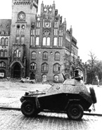 БА-64Б на площади г.Штольп. 27 марта 1945 года.