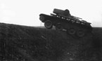 Танк БТ-5-ИС преодолевает 2-метровую канаву. Май 1937 г.