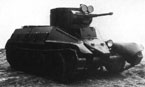 Танк БТ-5-ИС с наклонными броневыми листами. Вид спереди-сбоку. Октябрь 1938 г.