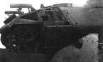 Конструкция корпуса танка БТ-СВ-2. Снят верхний наклонный броневой лист и экран, закрывающий ведущее колесо.