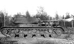 Тяжёлый танк ИС-2 обр.1943 г. (вид на левый борт, башня повёрнута назад).