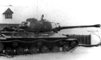 Тяжелый танк ИС-2 под командованием гвардии лейтенанта М. Егорова выходит на исходную позицию. 1-й Белорусский фронт, февраль 1945 года.