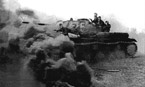 Пехота и танки 6-го гвардейского танкового полка прорыва атакуют противника. Северо-Кавказский фронт, май 1943 года.