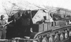 Расчёт САУ СУ-76М загружает самоходку боеприпасами. Венгрия, март 1945 года.