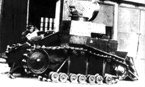 Обслуживании танка Т-18 в парке (на этих машинах присутствует регистрационный номер "316" и тактический треугольник образца 1925-1929 годов). 1930-31 гг.