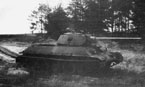 Опытный образец Т-34-57 во время испытаний на Софринском артиллерийском полигоне. 1941 г.