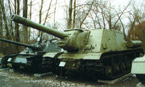 ИСУ-152 в экспозиции танкового музея в Варшаве.