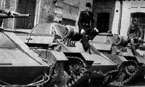 рота трофейных лёгких танков Т-70М одной из частей Вермахта. Машины имеют жёлто-зелёный камуфляж и кресты на бортах корпуса. Советско-германский фронт, лето 1943 года.